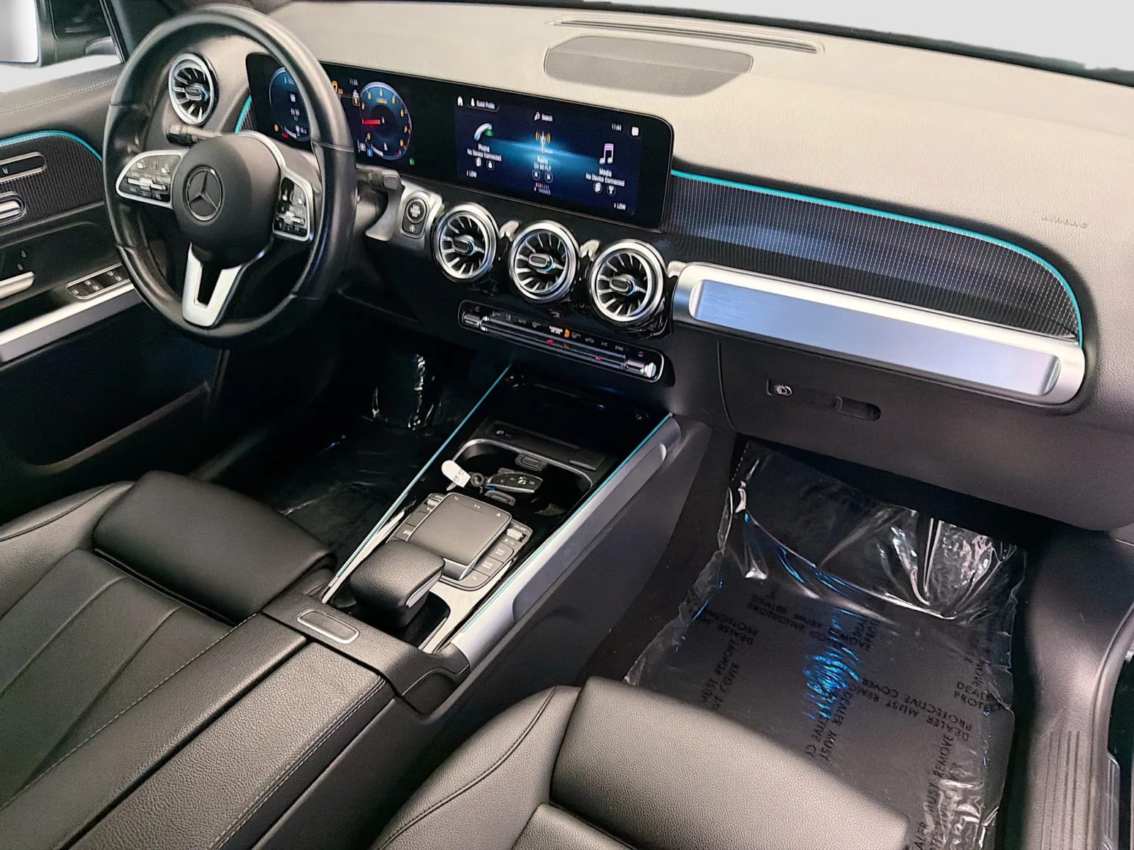 Mercedes-Benz GLB photo 12