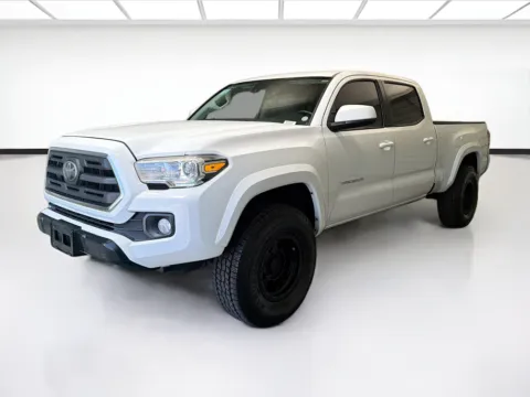 White 2019 Toyota Tacoma SR5 V6 for sale in Montclair, CA