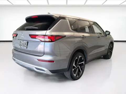 More photos of 2024 Mitsubishi Outlander SE at STG Montclair, CA