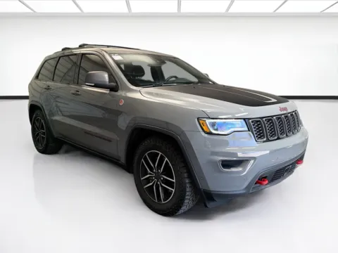 Another view of 2019 Jeep Grand Cherokee Trailhawk for sale in Montclair, CA at STG Montclair