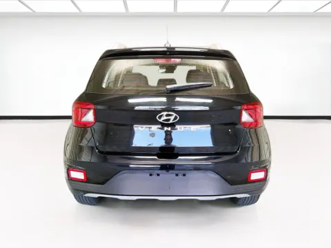 More photos of 2025 Hyundai Venue SEL at STG Montclair, CA