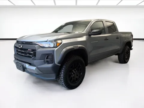Gray 2024 Chevrolet Colorado Trail Boss for sale in Montclair, CA