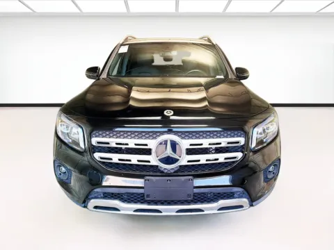 Photos of 2022 Mercedes-Benz GLB 250 for sale in Montclair, CA at STG Montclair