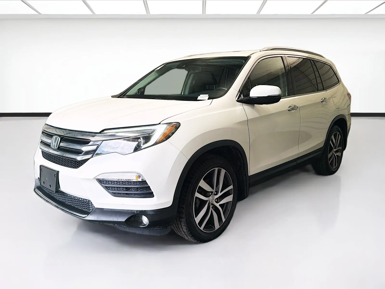 White 2018 Honda Pilot Elite for sale in Montclair, CA