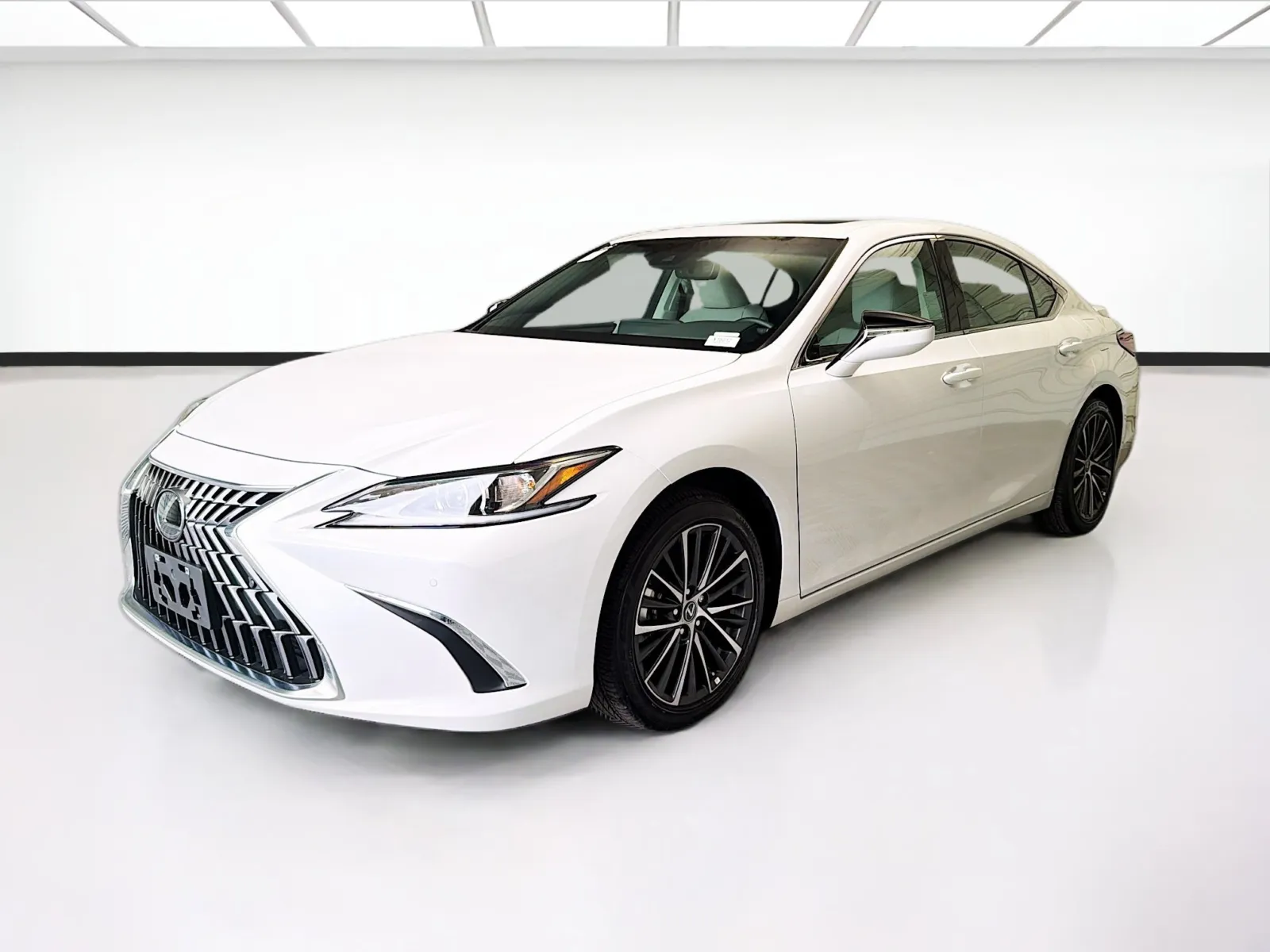 White 2025 Lexus ES 300h for sale in Montclair, CA