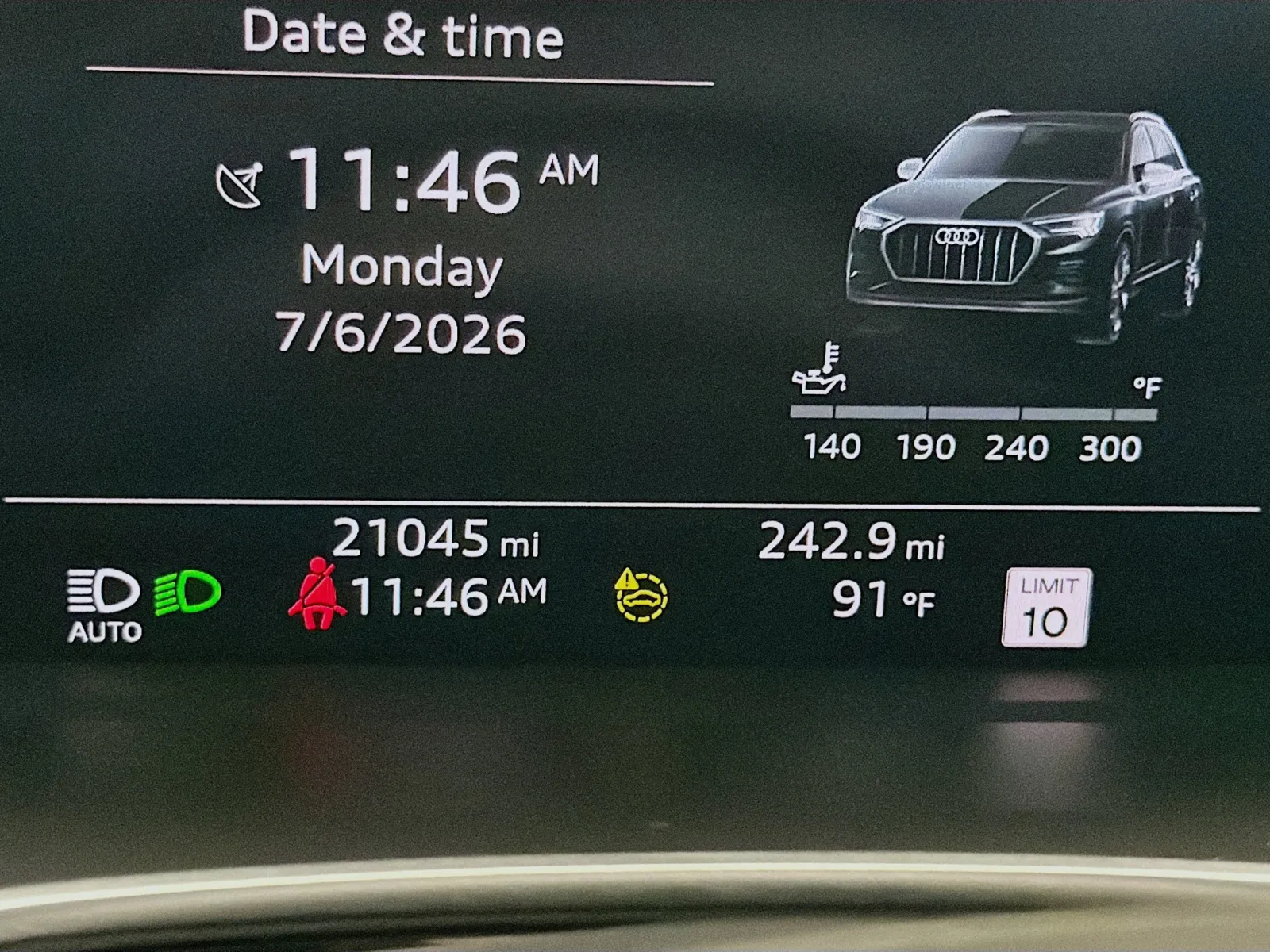 Audi Q3 photo 8