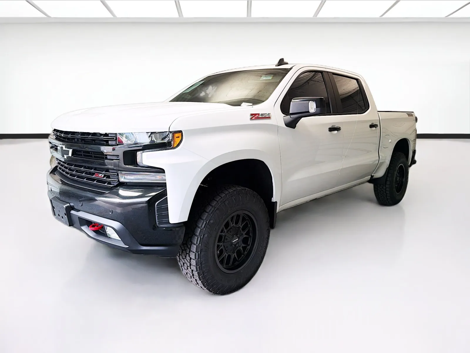 White 2019 Chevrolet Silverado 1500 LT Trail Boss for sale in Montclair, CA