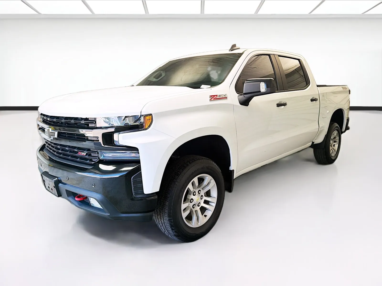 White 2019 Chevrolet Silverado 1500 LT Trail Boss for sale in Montclair, CA