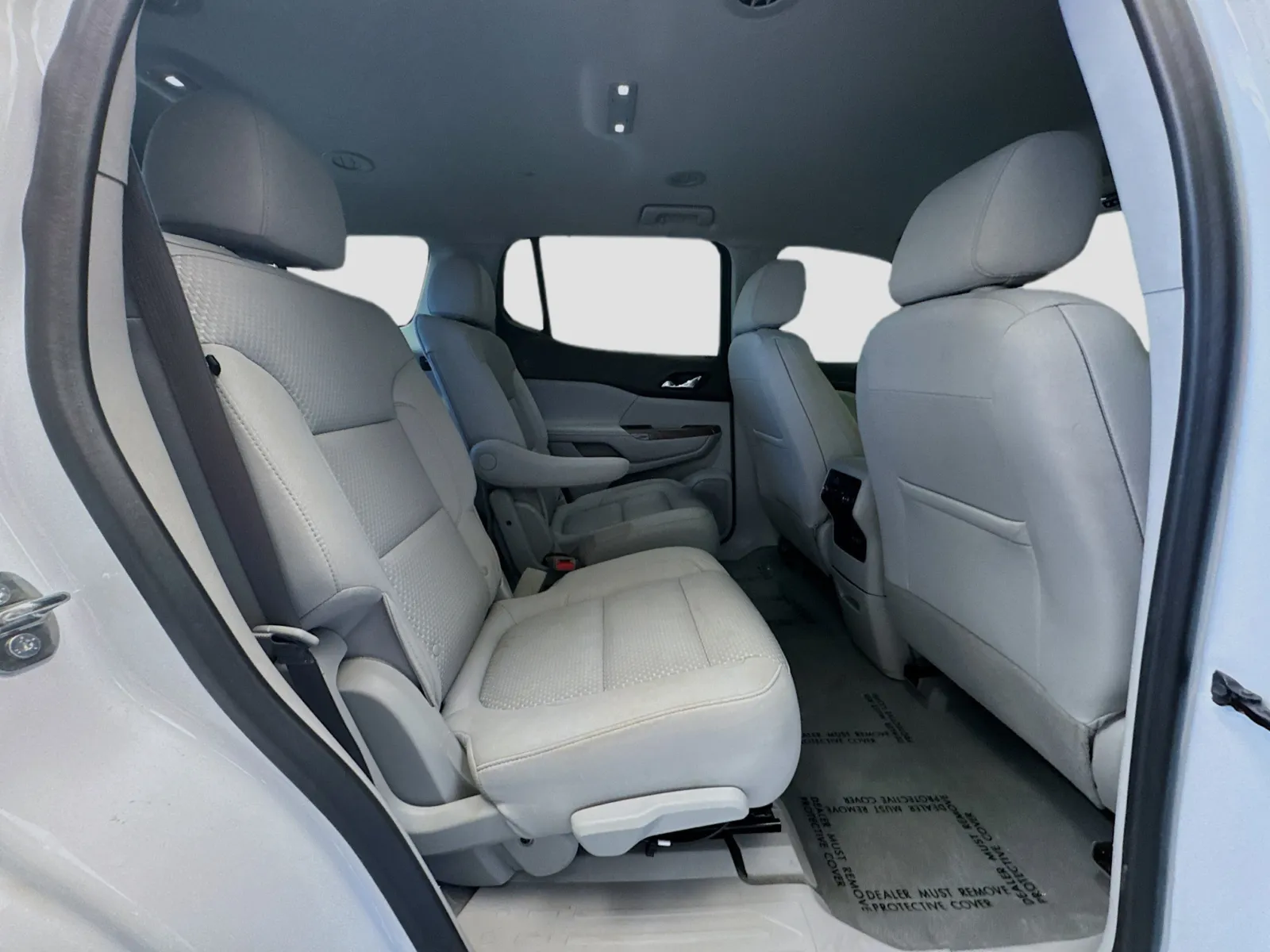 GMC Acadia photo 18