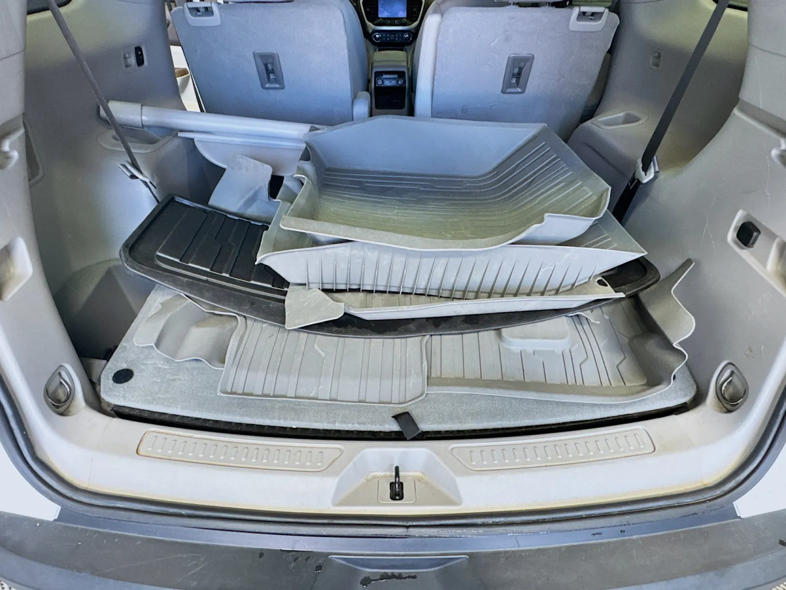 GMC Acadia photo 17