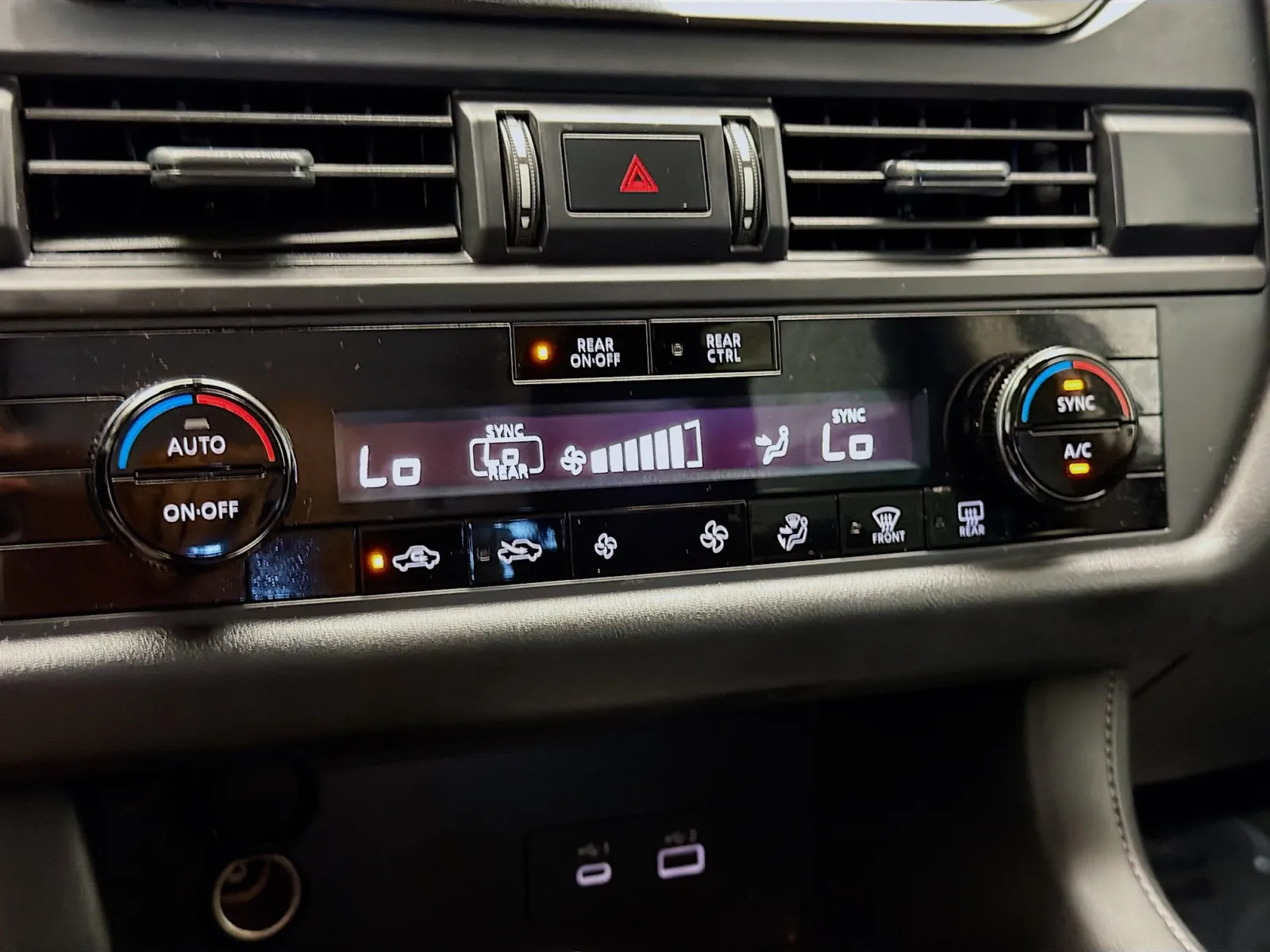 Nissan Pathfinder photo 10