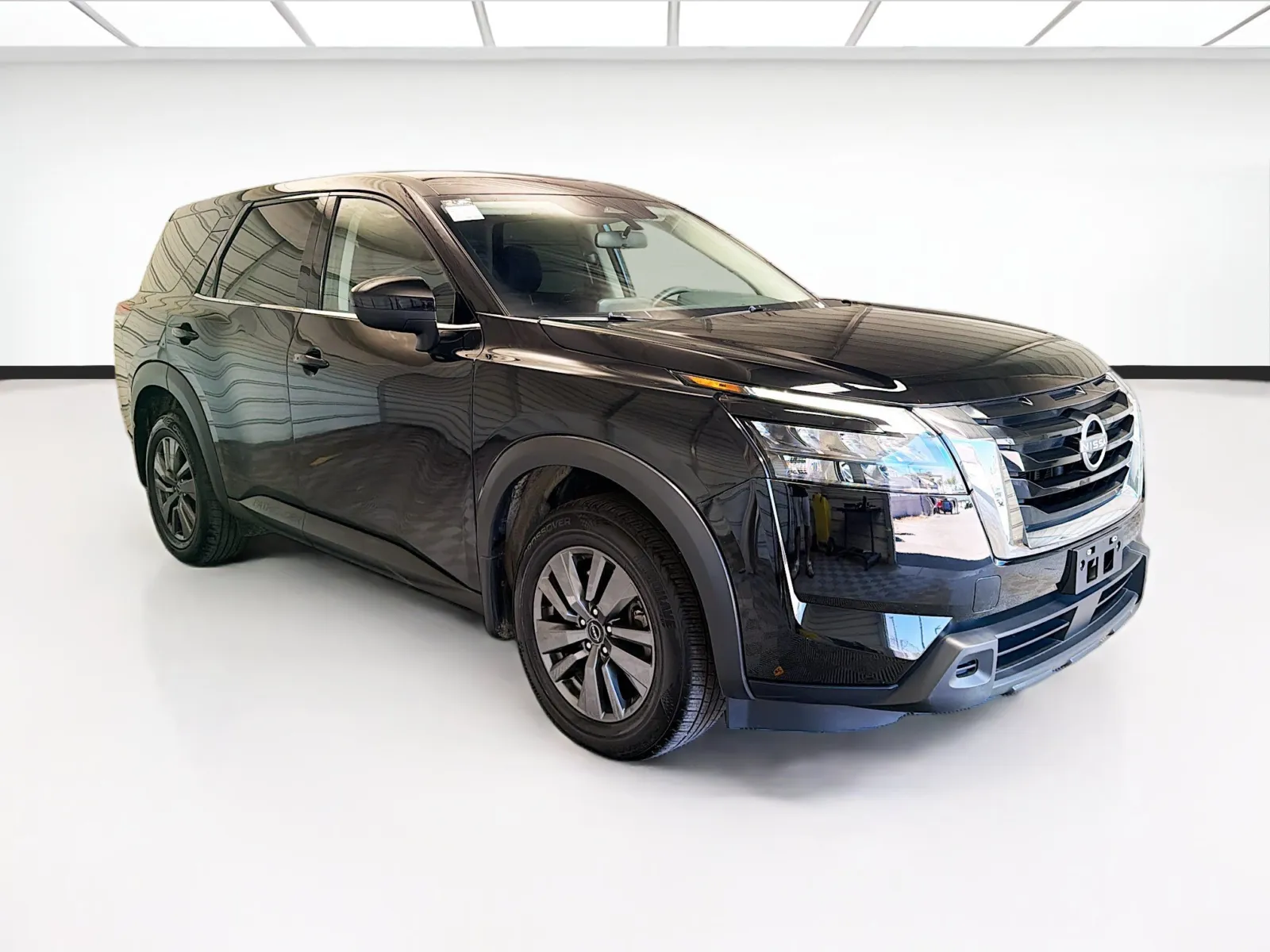 Nissan Pathfinder photo 3