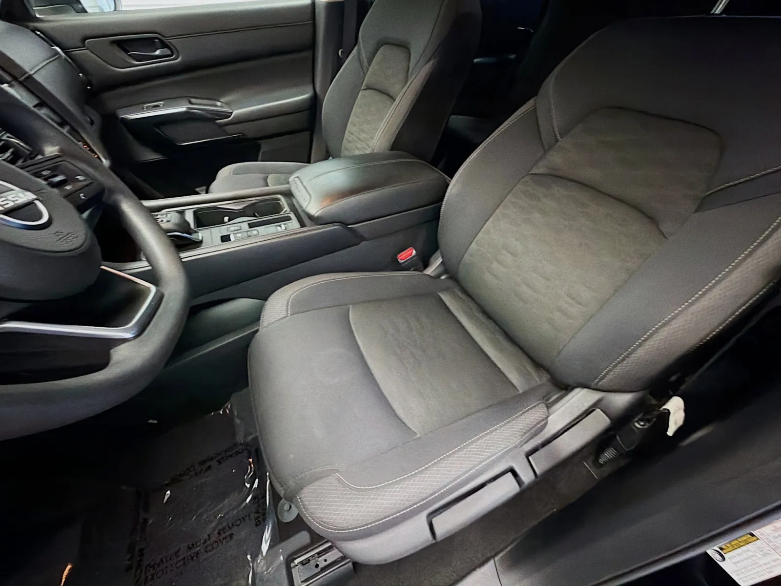 Nissan Pathfinder photo 11
