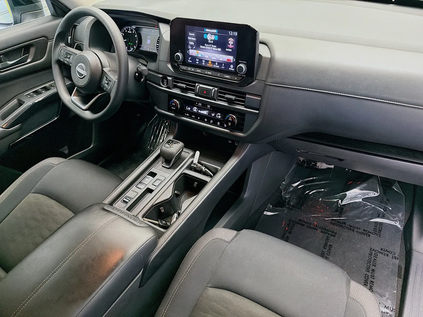Nissan Pathfinder photo 12