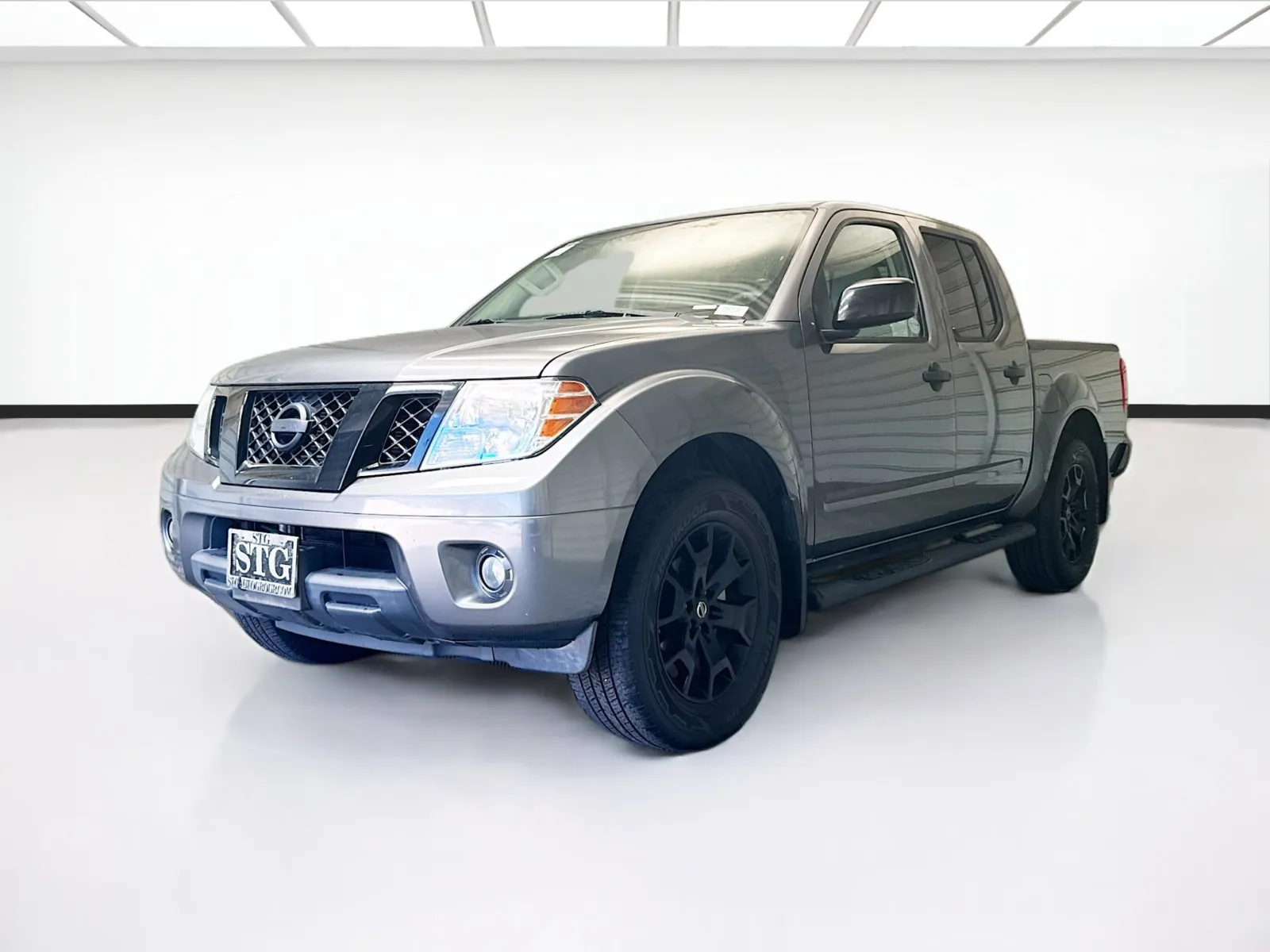 Gray 2020 Nissan Frontier SV for sale in Montclair, CA