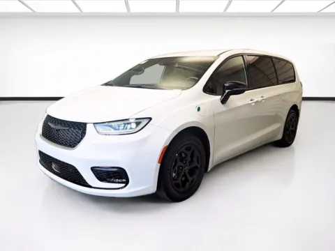 White 2024 Chrysler Pacifica Hybrid Select S Appearance for sale in Montclair, CA