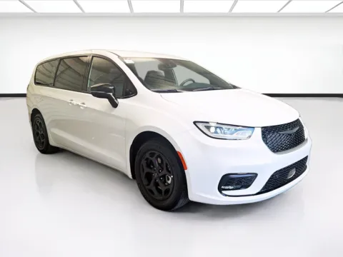 Another view of 2024 Chrysler Pacifica Hybrid Select S Appearance for sale in Montclair, CA at STG Montclair