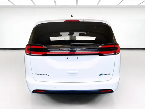 More photos of 2024 Chrysler Pacifica Hybrid Select S Appearance at STG Montclair, CA