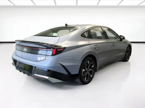 More photos of 2024 Hyundai Sonata SEL at STG Montclair, CA