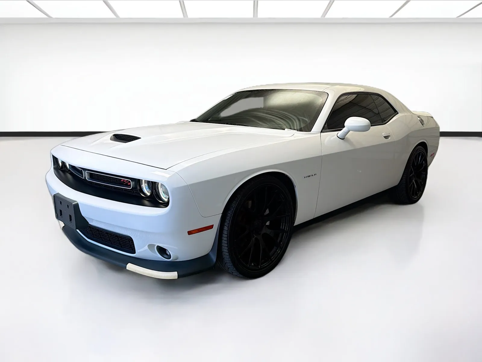 White 2022 Dodge Challenger R/T for sale in Montclair, CA