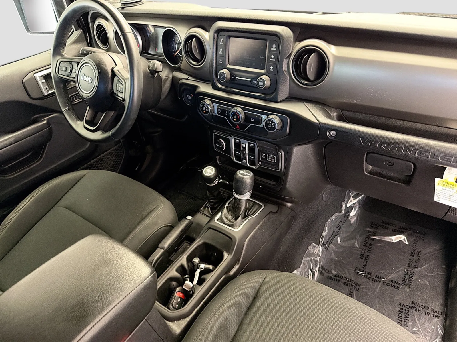 Jeep Wrangler photo 12