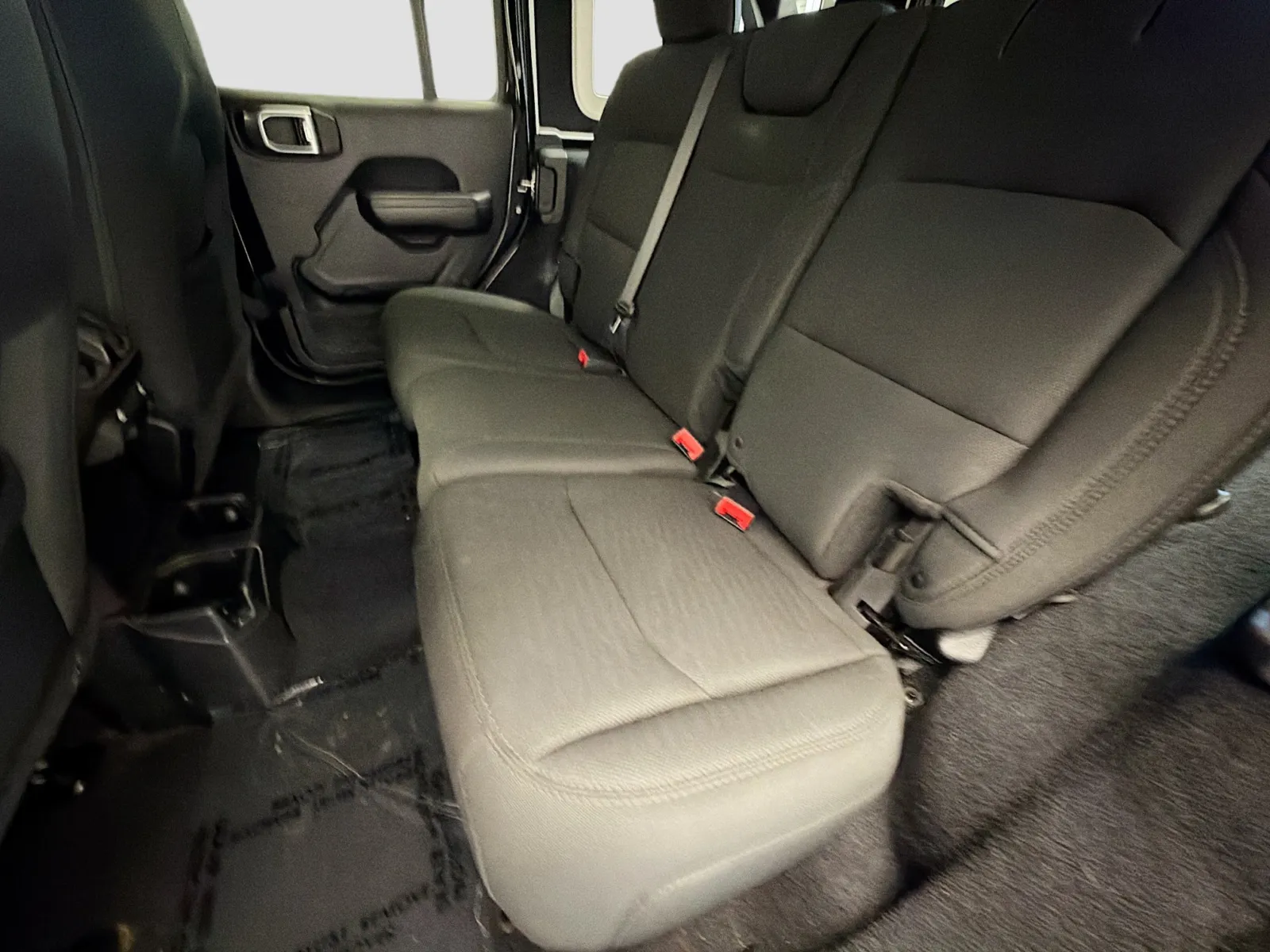 Jeep Wrangler photo 13
