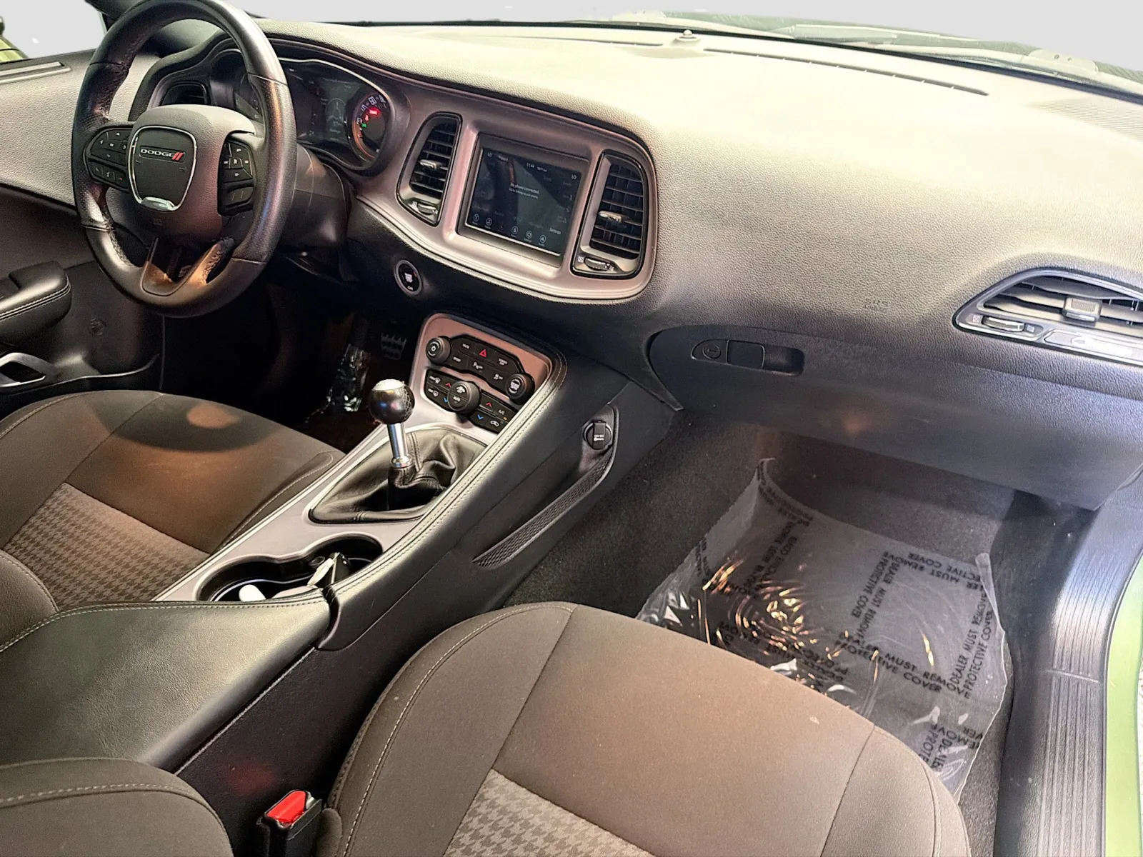 Dodge Challenger photo 12