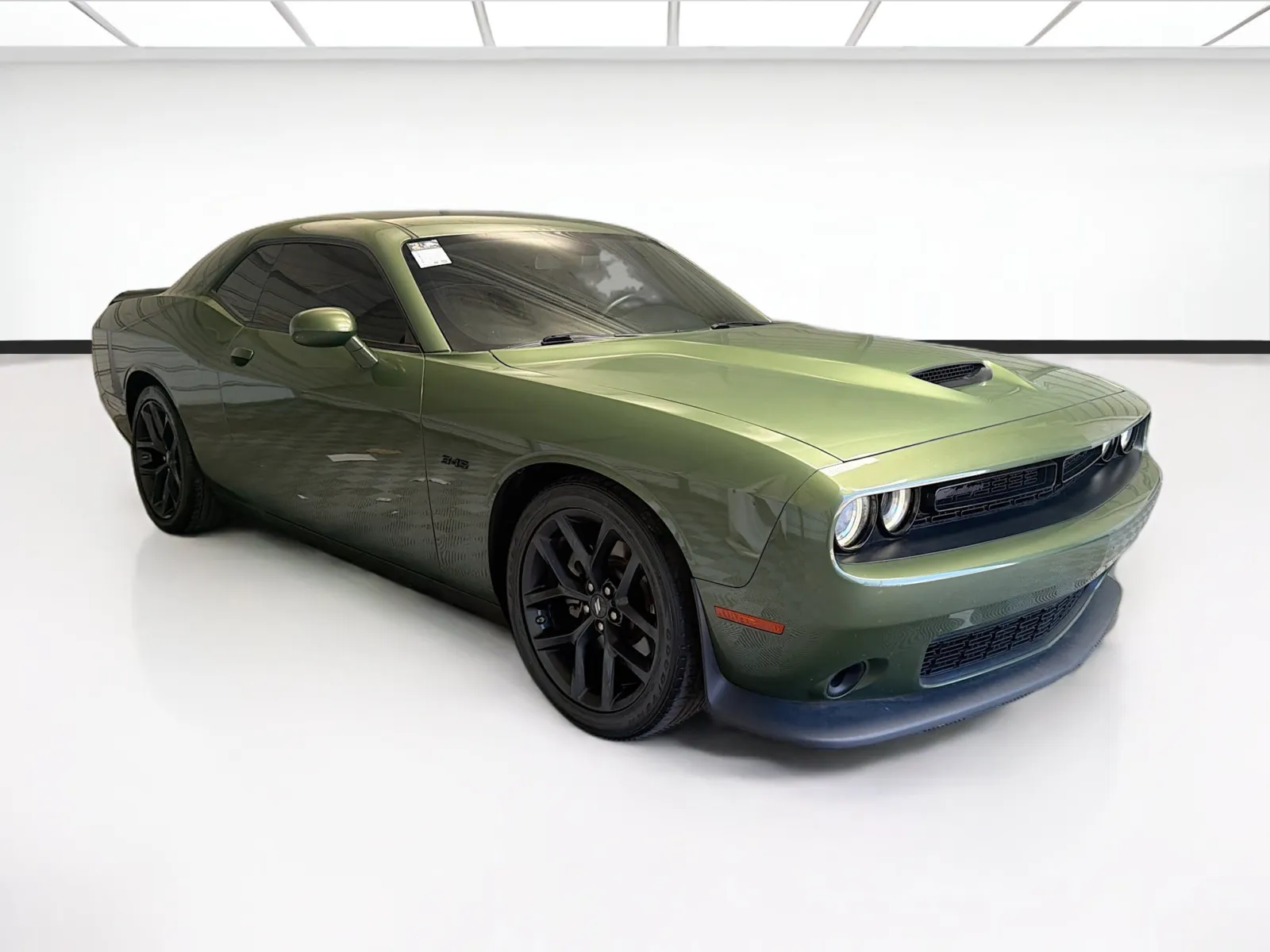 Dodge Challenger photo 3