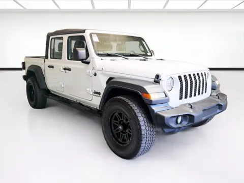 Another view of 2021 Jeep Gladiator Sport for sale in Montclair, CA at STG Montclair