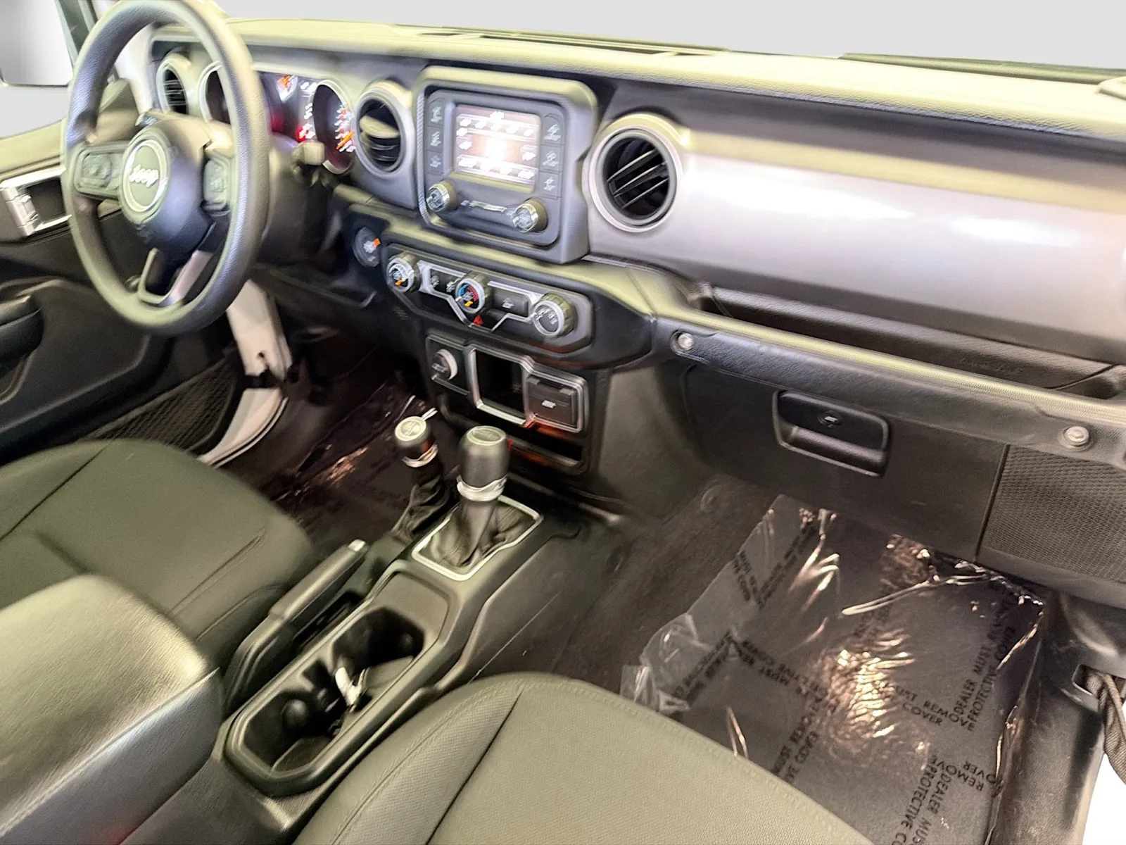 Jeep Gladiator photo 12