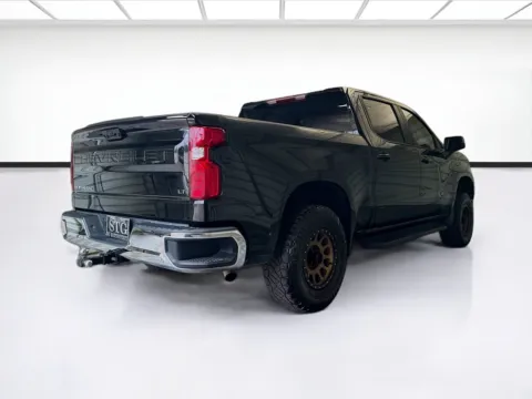 More photos of 2022 Chevrolet Silverado 1500 LT at STG Montclair, CA