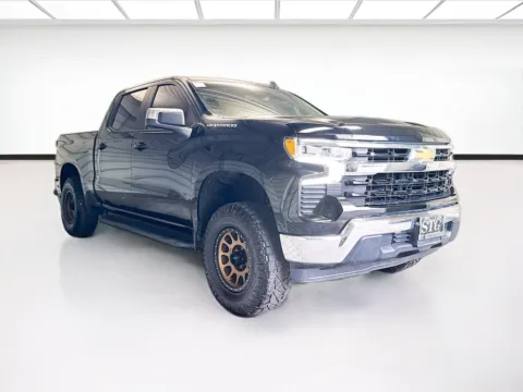 Another view of 2022 Chevrolet Silverado 1500 LT for sale in Montclair, CA at STG Montclair