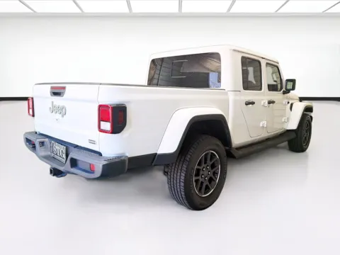 More photos of 2022 Jeep Gladiator Overland at STG Montclair, CA