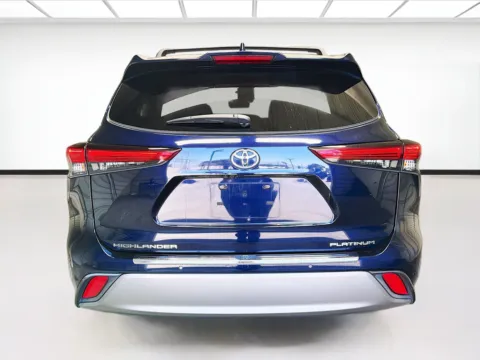 More photos of 2022 Toyota Highlander Platinum at STG Montclair, CA