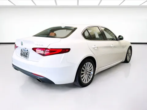 More photos of 2021 Alfa Romeo Giulia Sprint at STG Montclair, CA