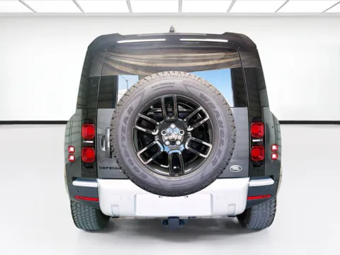 More photos of 2021 Land Rover Defender 110 SE at STG Montclair, CA