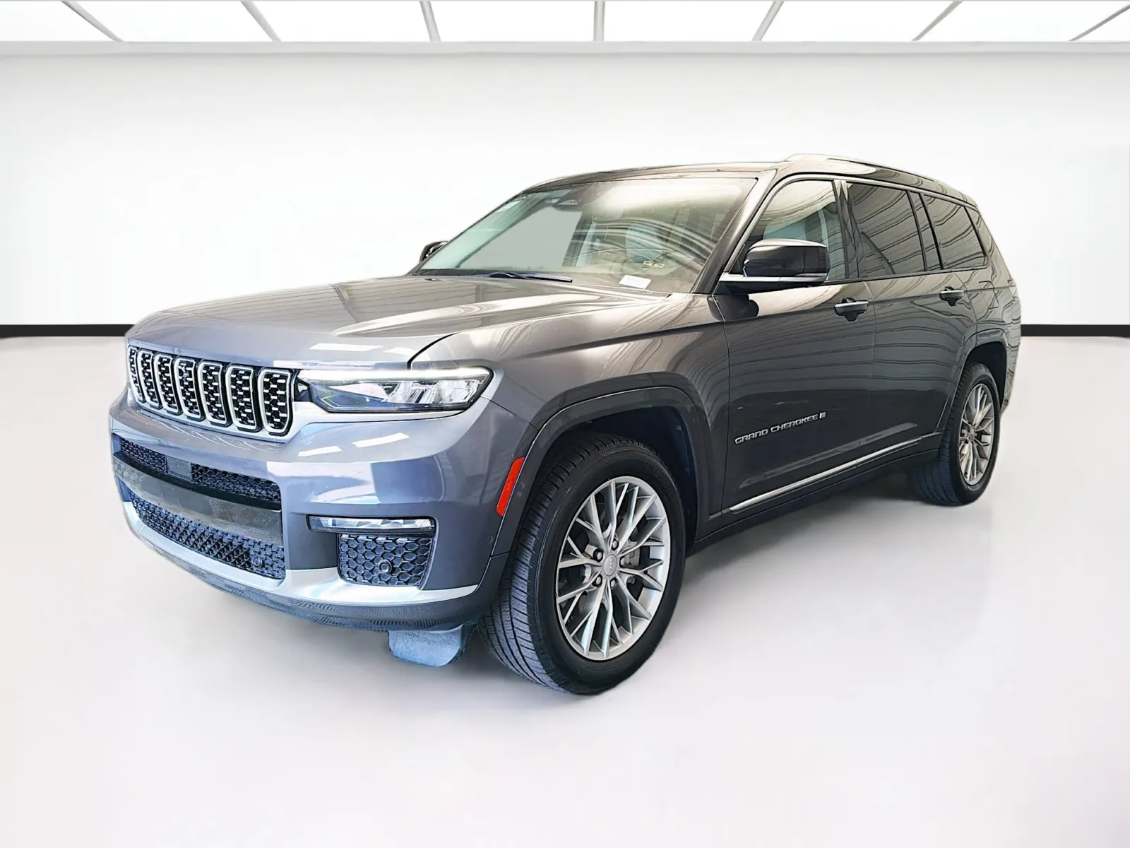 Gray 2022 Jeep Grand Cherokee L Summit for sale in Montclair, CA