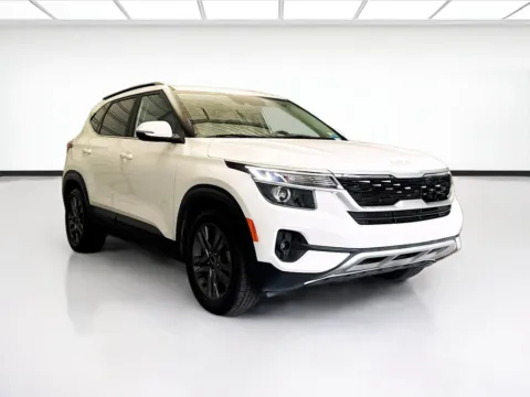 Another view of 2022 Kia Seltos S for sale in Montclair, CA at STG Montclair