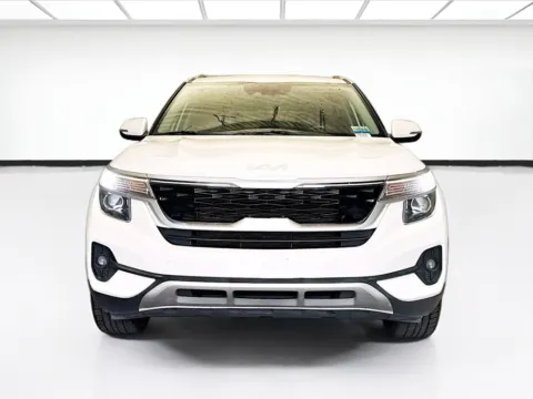 Photos of 2022 Kia Seltos S for sale in Montclair, CA at STG Montclair