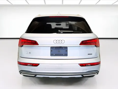 More photos of 2023 Audi Q5 40 Premium Plus quattro at STG Montclair, CA
