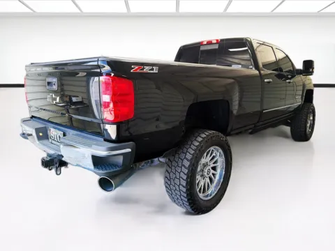 More photos of 2015 Chevrolet Silverado 2500HD LTZ at STG Montclair, CA