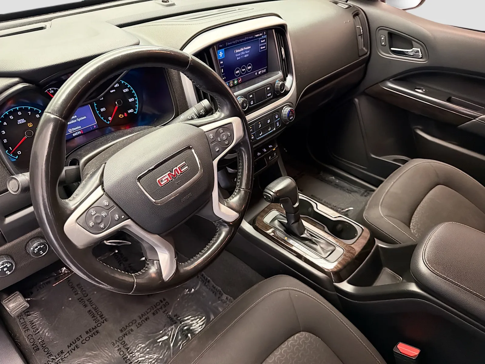 GMC Canyon photo 7