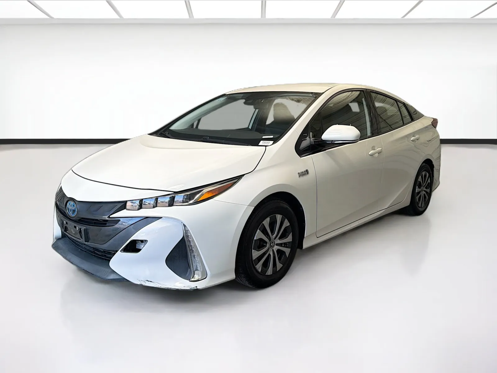 White 2020 Toyota Prius Prime XLE for sale in Montclair, CA