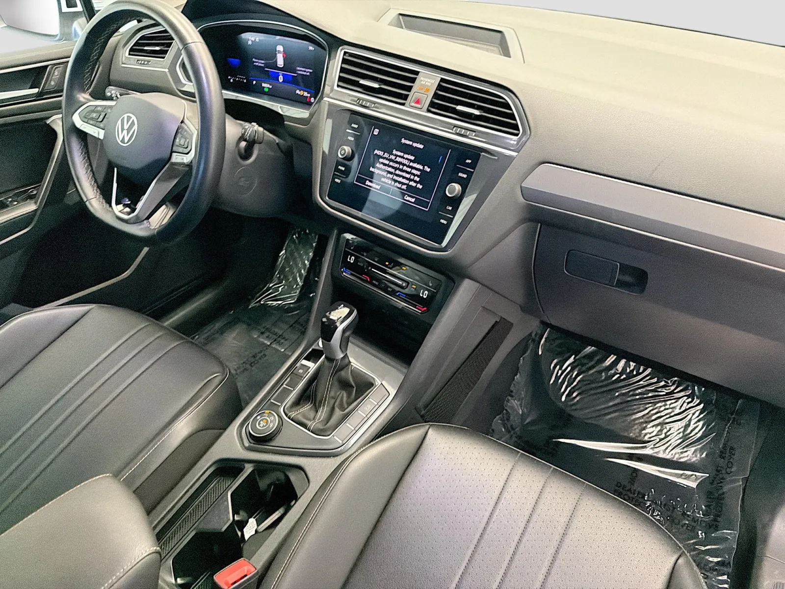 Volkswagen Tiguan photo 12