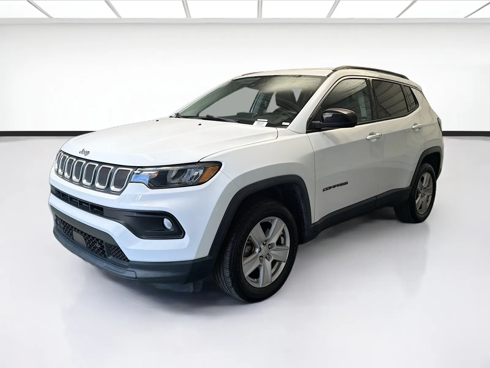 White 2022 Jeep Compass Latitude for sale in Montclair, CA