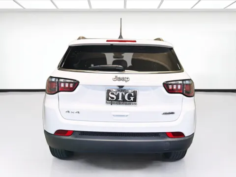 More photos of 2022 Jeep Compass Latitude at STG Montclair, CA