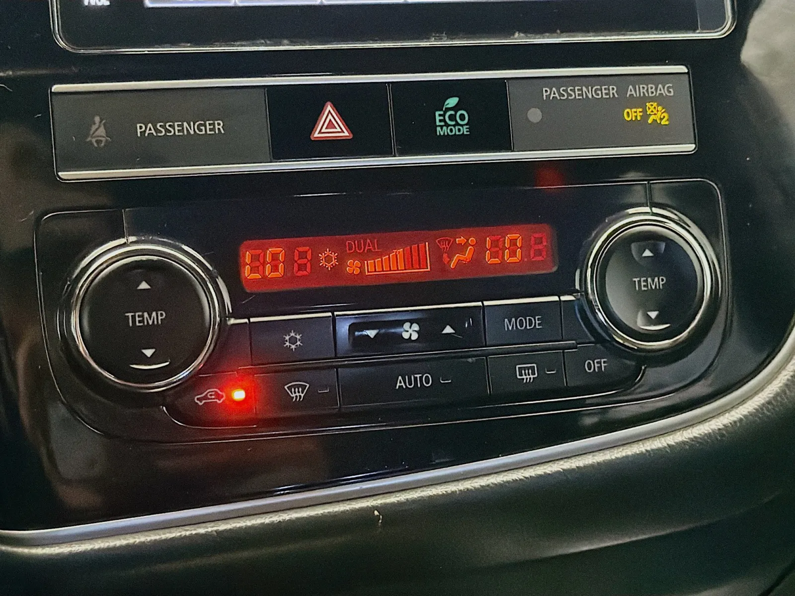 Mitsubishi Outlander photo 10