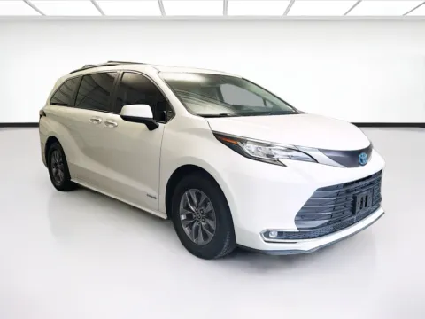 Another view of 2021 Toyota Sienna XLE 7 Passenger for sale in Montclair, CA at STG Montclair