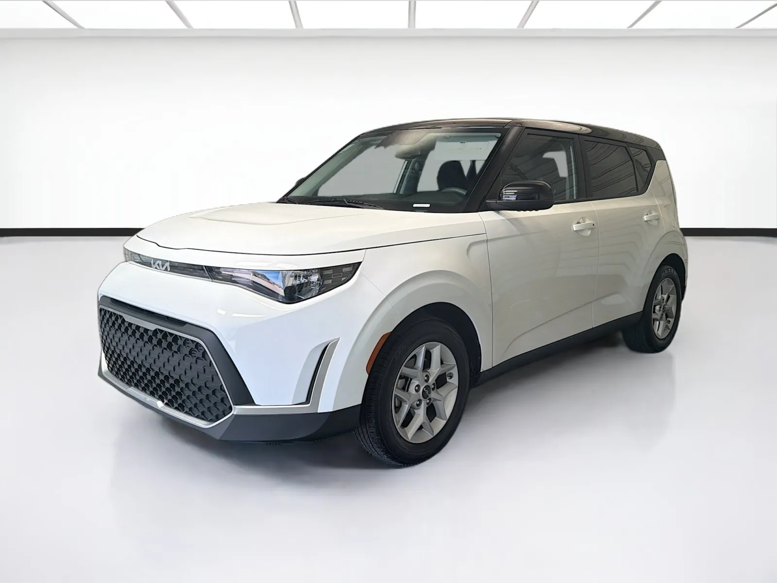 White 2024 Kia Soul S for sale in Montclair, CA