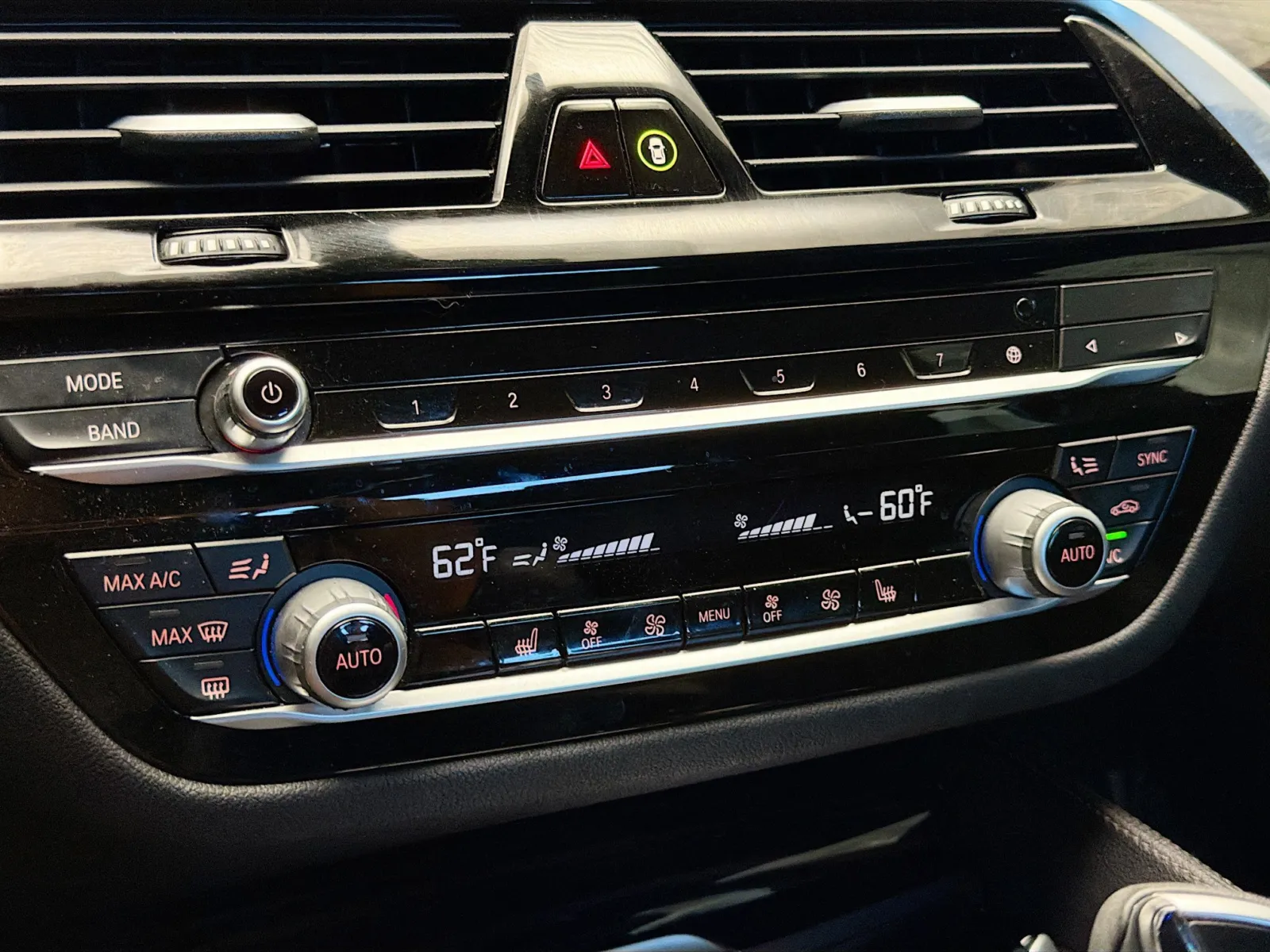 BMW 5 Series photo 10